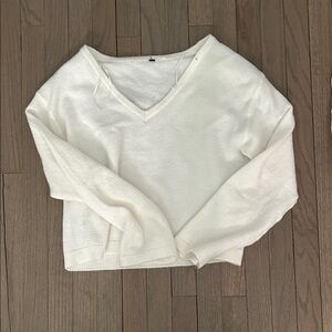 Elegant White V-Neck Sweater